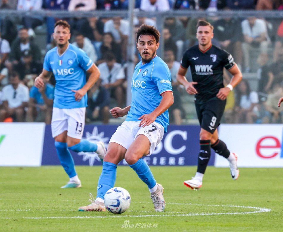 进行了直播 进行了直播