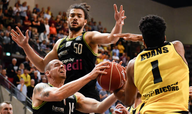 献同样是胜 献同样是胜