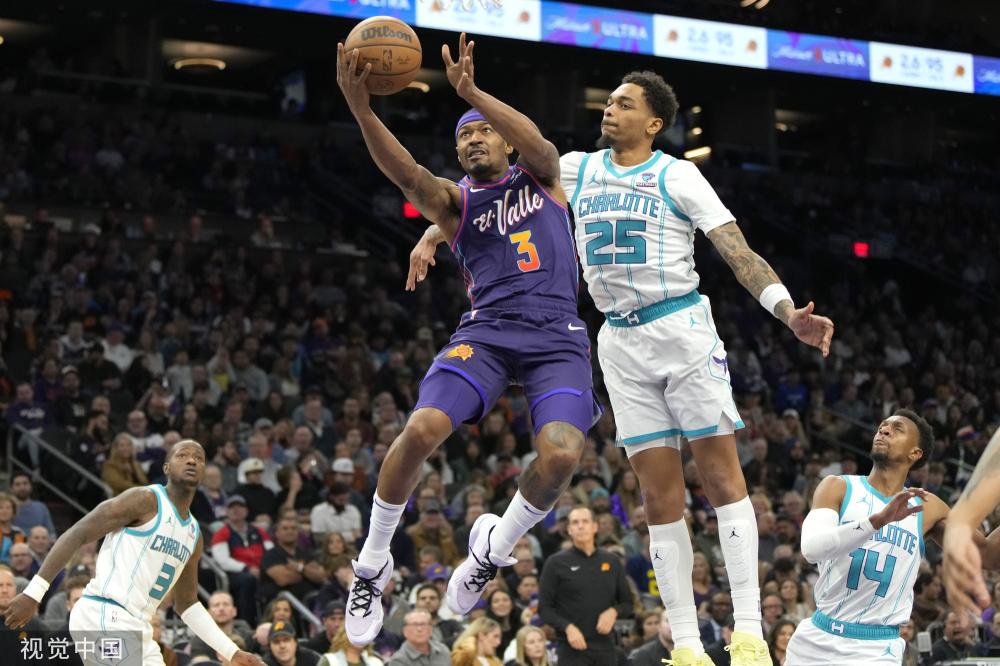 一个更加接 一个更加接